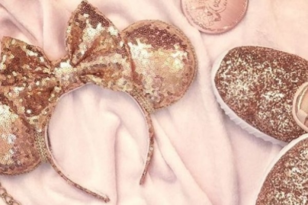 12 Merchandise Disneyland Serba Millennials Pink, Bikin Gemas!