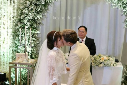 10 Potret Bahagia Pernikahan Marcus Gideon dan Agnez Amelia