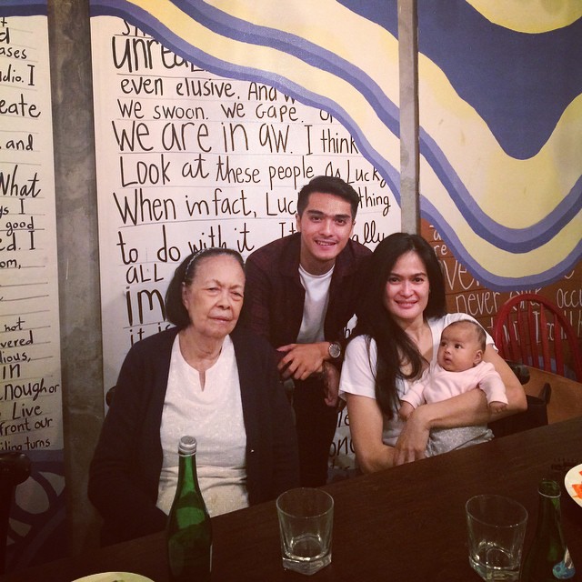 10 Potret Donna Harun dan Ricky Harun Ini Lebih Mirip Kakak Adik