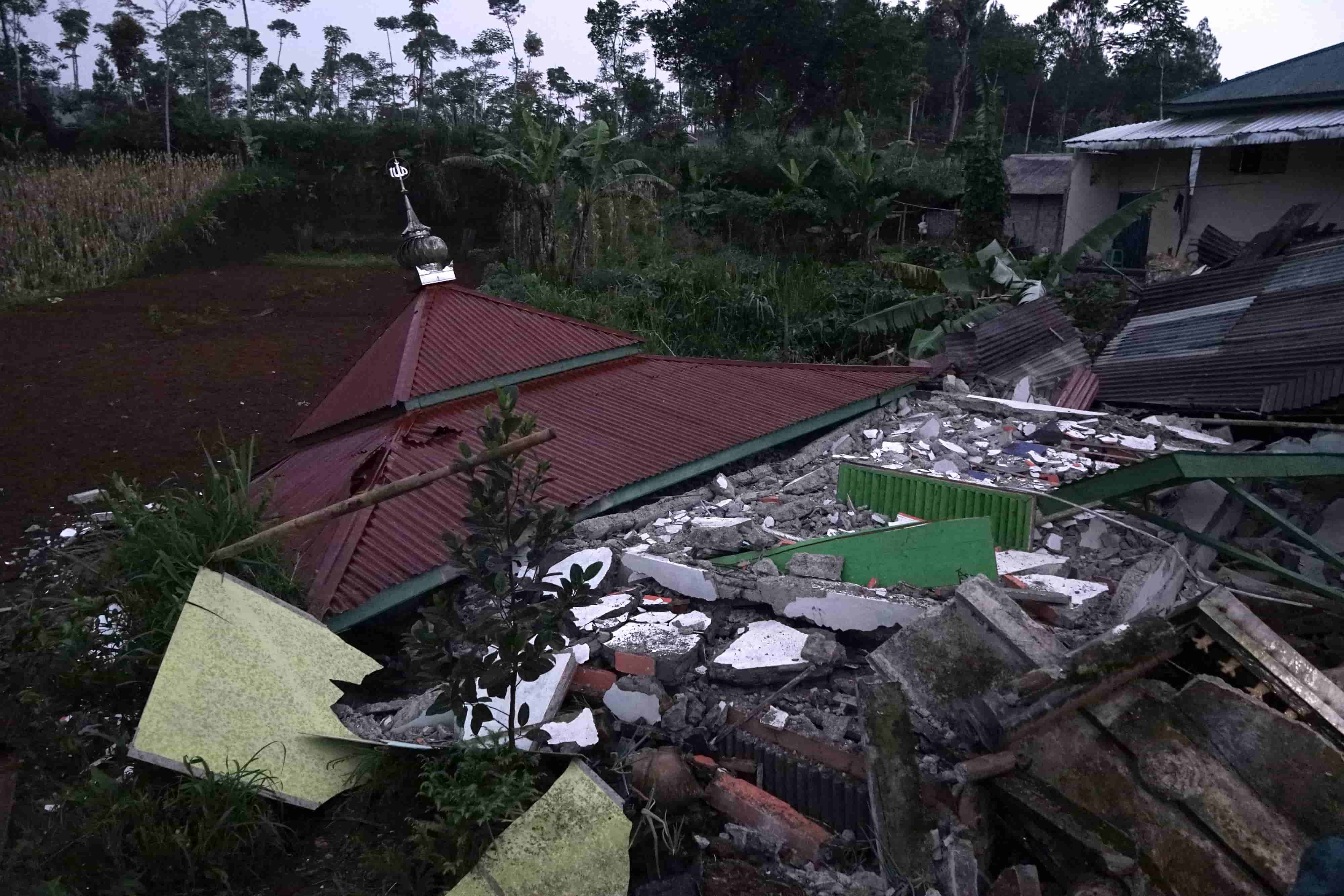 Pesisir Selatan Rawan Diterjang Tsunami, Bagaimana dengan Pantura?