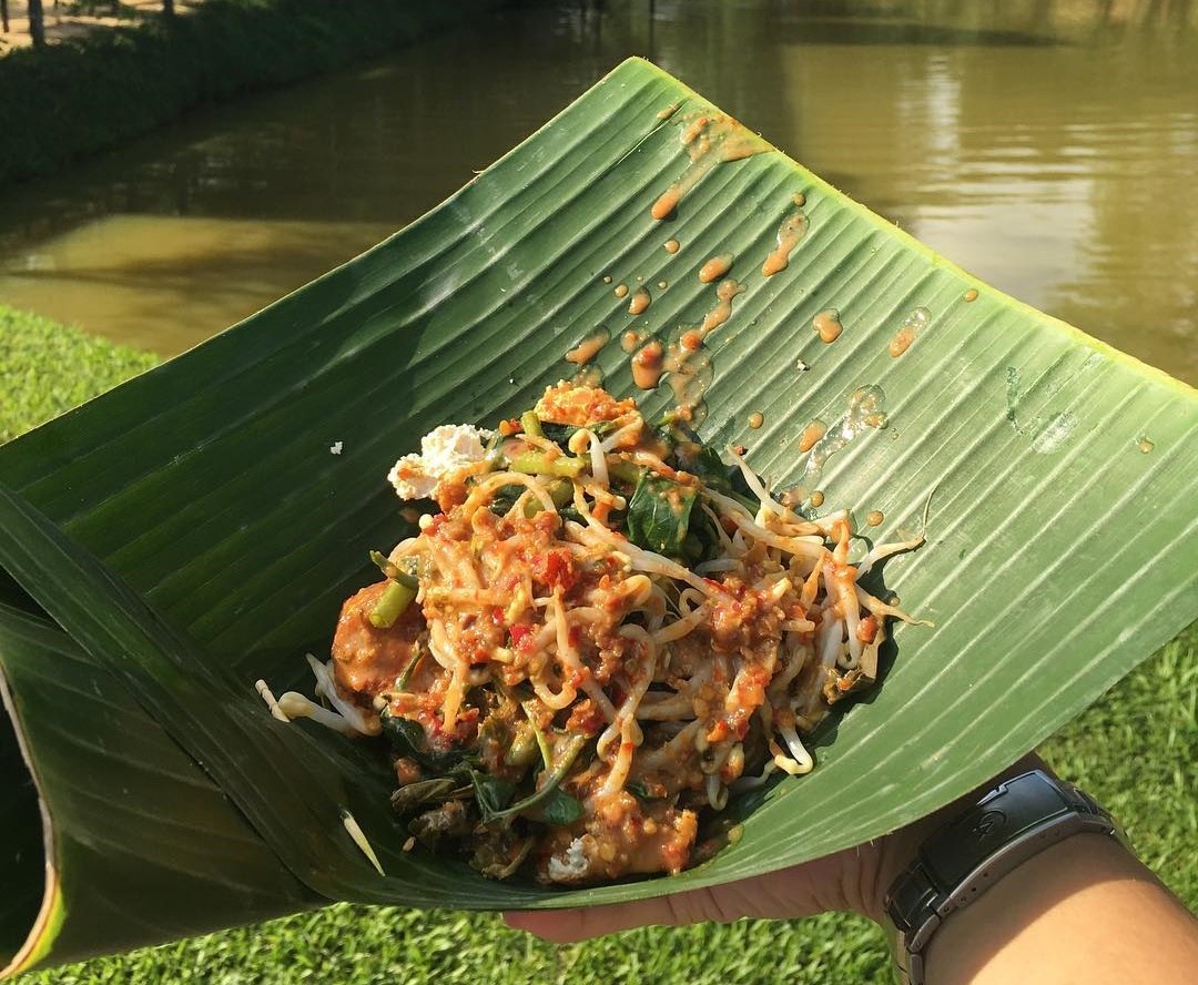 UP 7 Nasi Pecel Khas Indonesia Serupa Tapi Ternyata Tak Sama