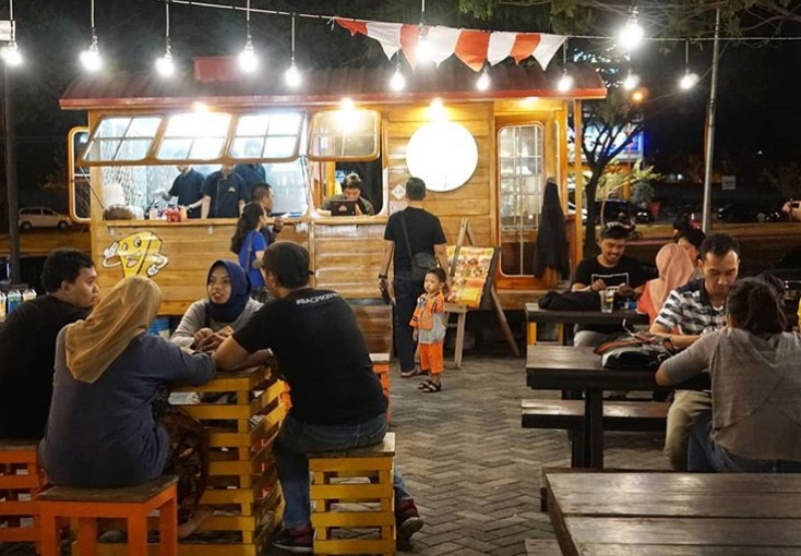 7 Food Truck Paling Hits Di Surabaya, Nongkrong Jadi Makin Asyik