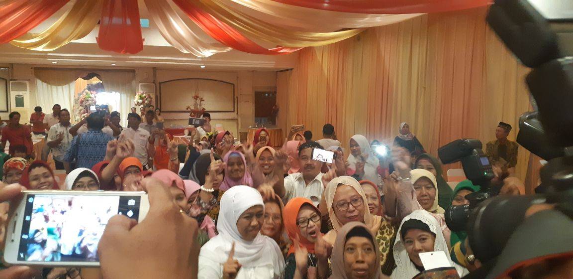 Ibu Nyai Se-Jatim Deklarasikan Dukungan Untuk Khofifah-Emil