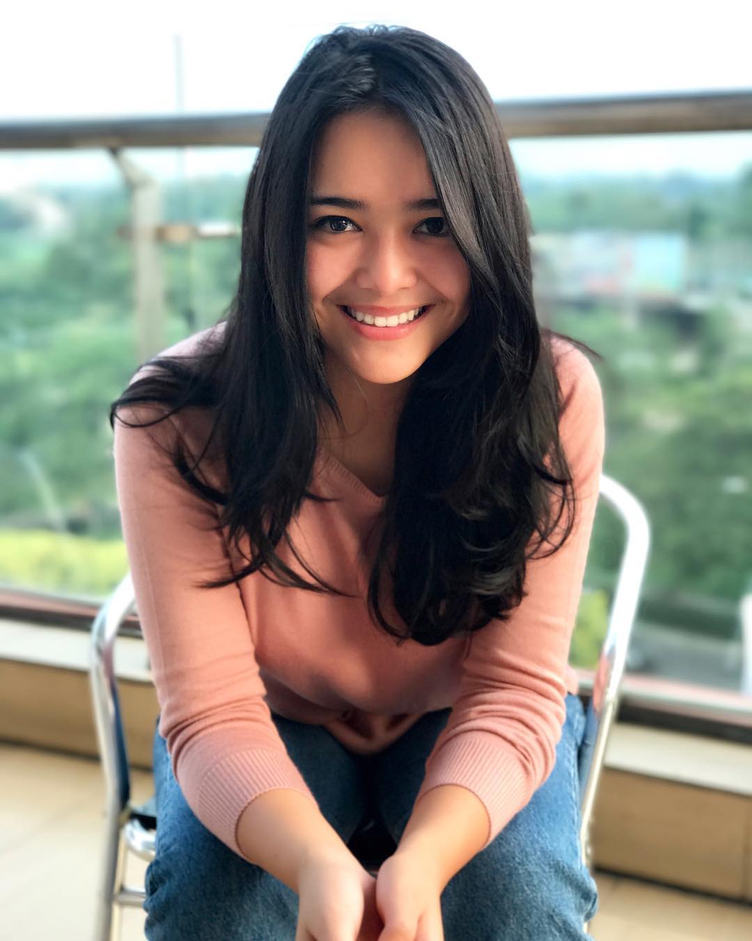 10 Potret Memukau Amanda Manopo yang Bikin Netizen Gemas