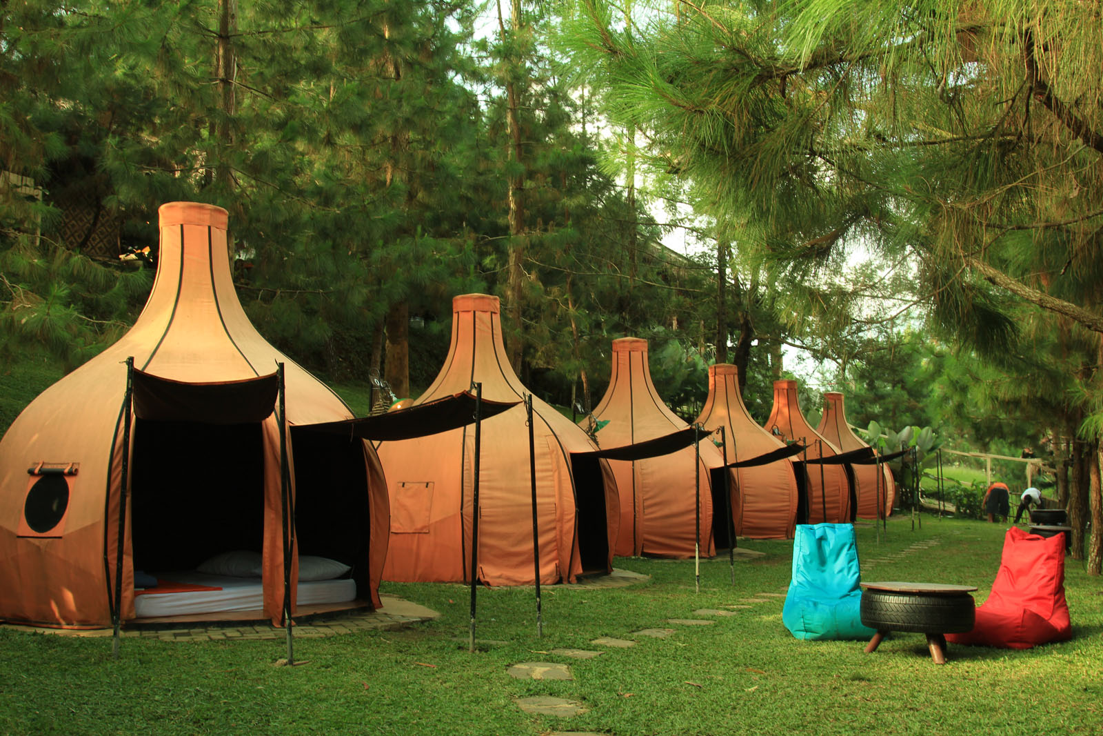 5 Hotel Asyik Bernuansa Outdoor Di Bandung Yang Cocok Buat Camping