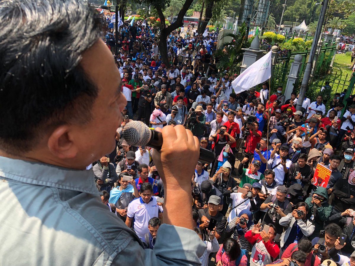 Prabowo Atau Jokowi? Yusril Masih Pantau Keputusan Ulama