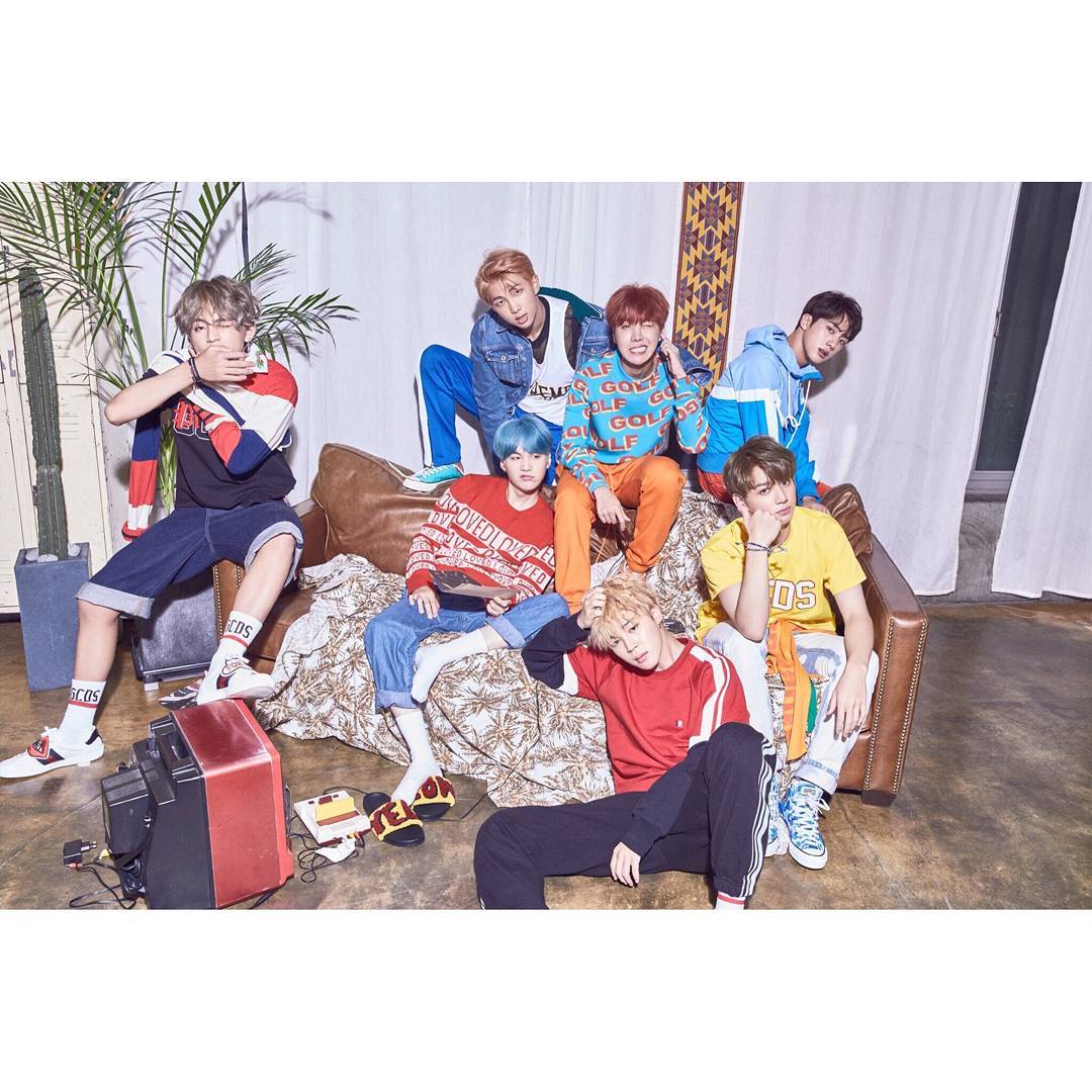 15 Konsep Foto Album BTS dari Waktu ke Waktu, Totalitas Banget!