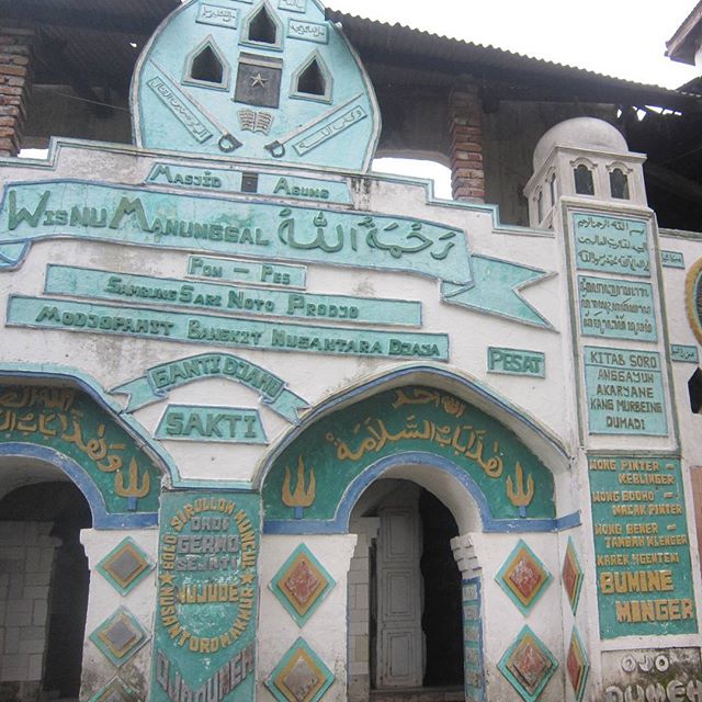 Masjid Bawah Tanah Mojokerto Gambar Islami