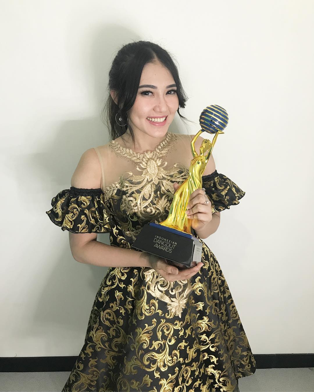 15 Perjalanan Via Vallen dari Biduan Koplo Hingga Diva Dangdut Nasional