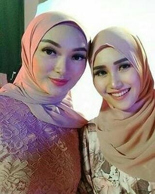10 Potret Kompak Ayu Ting Ting dan Zaskia Gotik yang Bikin Kangen Jupe