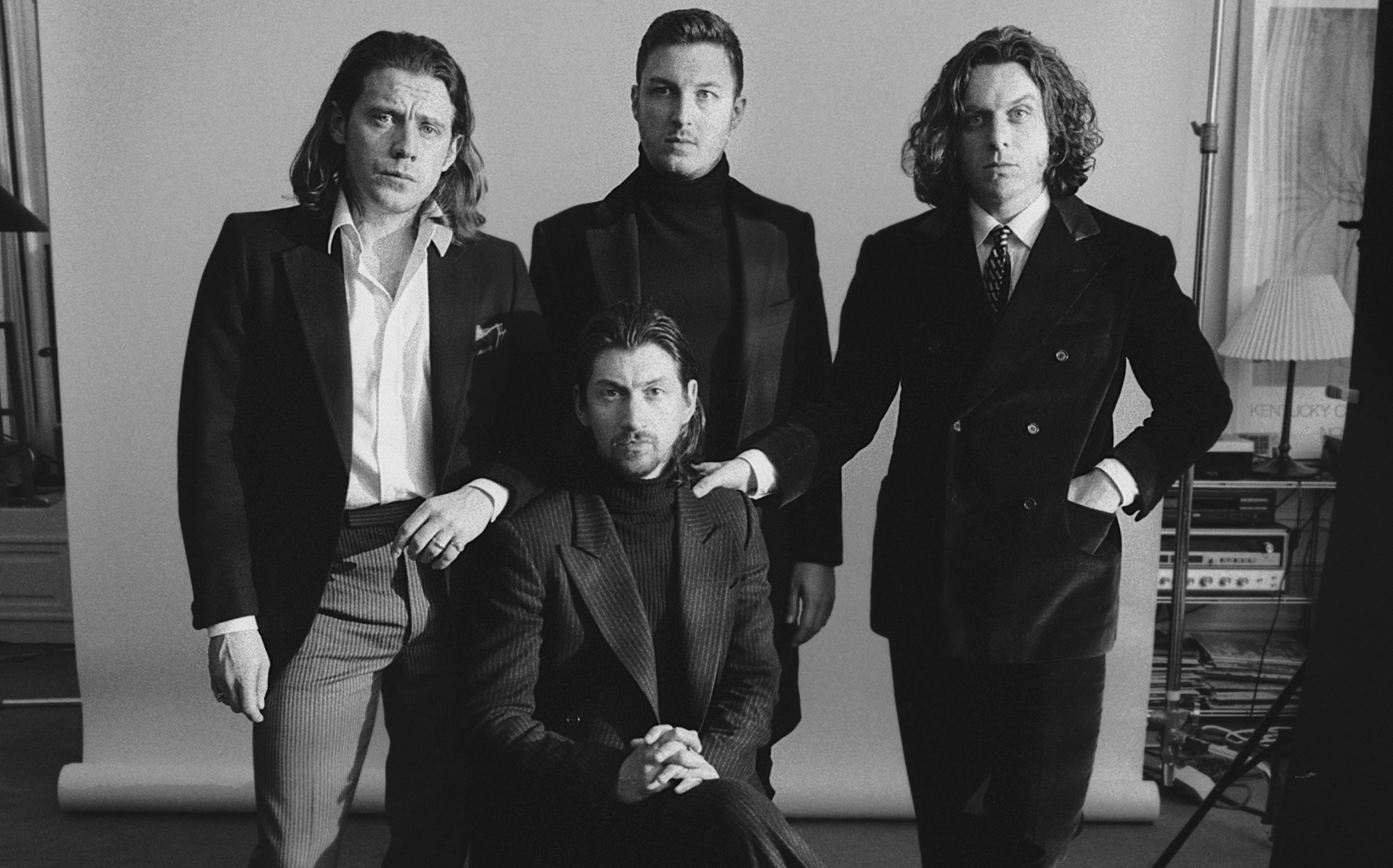  Review Album Keenam Arctic Monkeys  yang Menembus Batas 