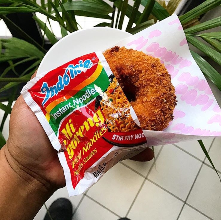 Kreasi Unik Donat Indomie Asal Australia Aestetik Abis 