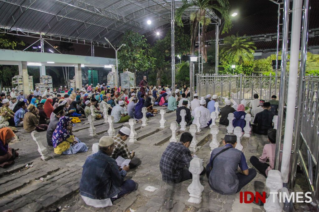 makam sunan ampel