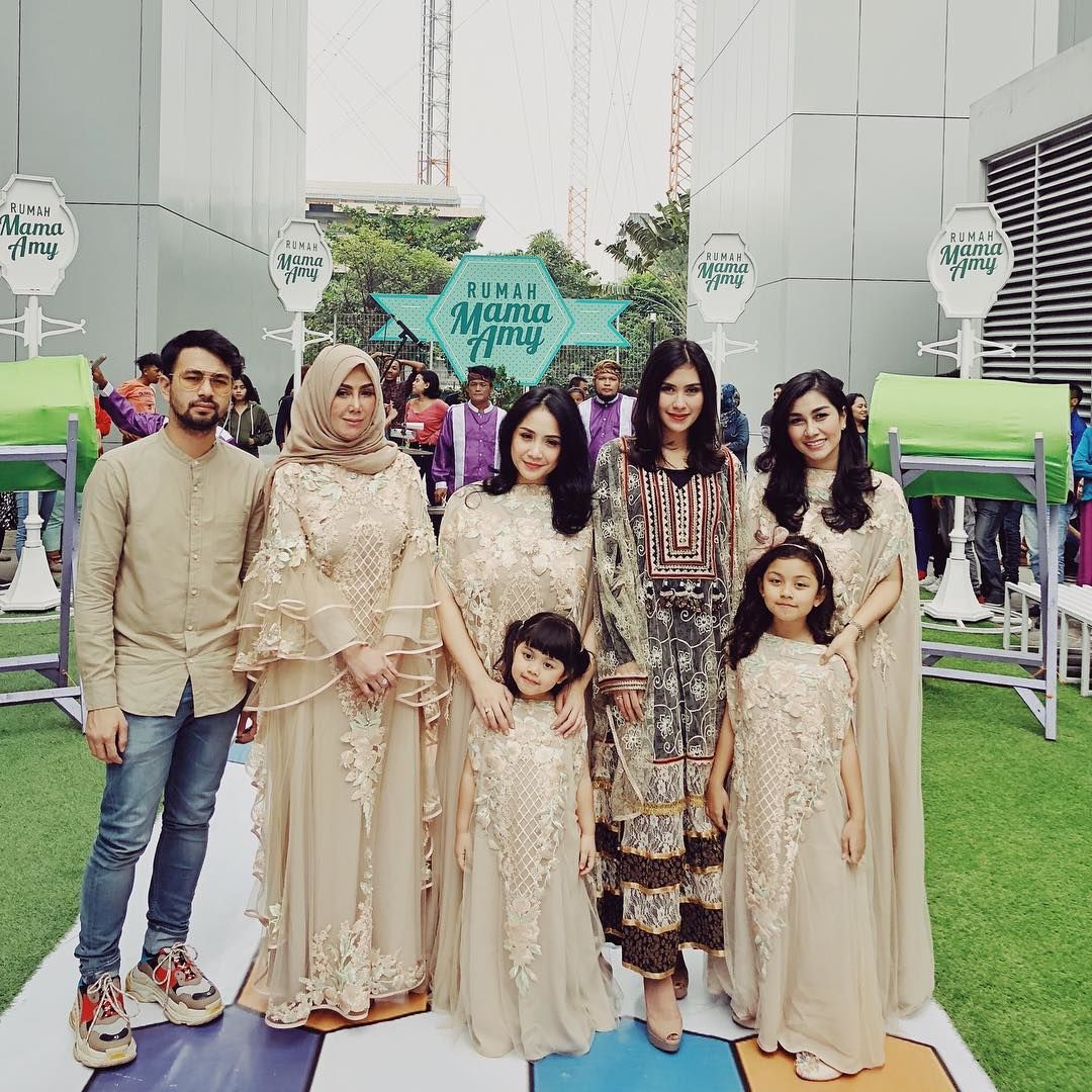  Baju  Seragam Lebaran  Keluarga  2021 Gambar Islami