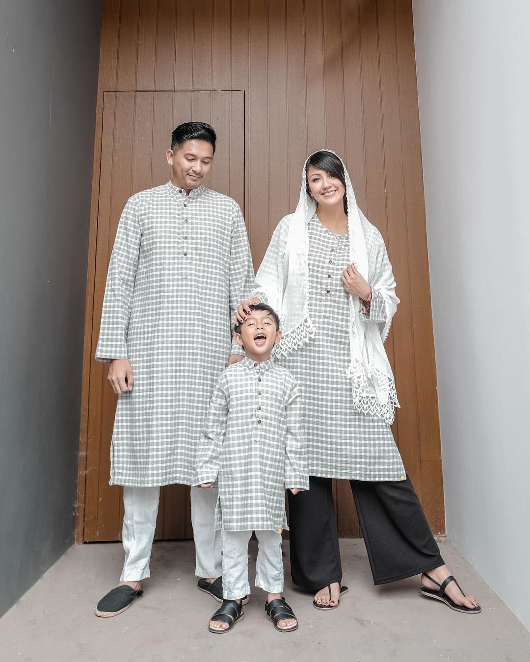  Baju  Seragam Lebaran Keluarga 2019 Gambar  Islami 