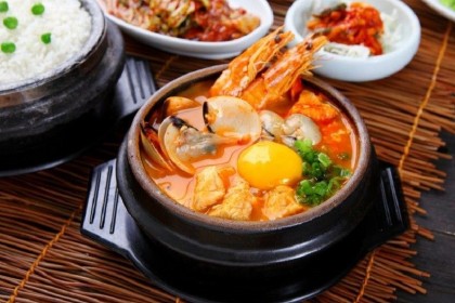 Resep Sundubu Jjiggae, Sup Tahu Pedas ala Korea yang Lezat Banget