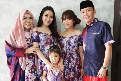 Kilas Balik 10 Potret Persahabatan Ayu Ting Ting & Jedar 