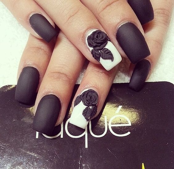 10 Inspirasi Nail Art Manis & Elegan Buat Hari Pernikahanmu