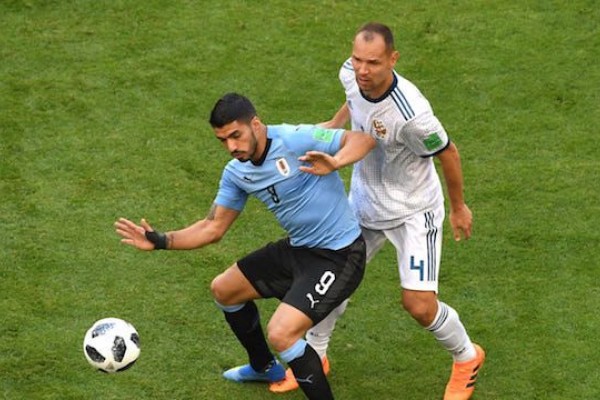 Kualifikasi Piala Dunia 2022: Neymar Cetak Trigol, Suarez Babak Belur
