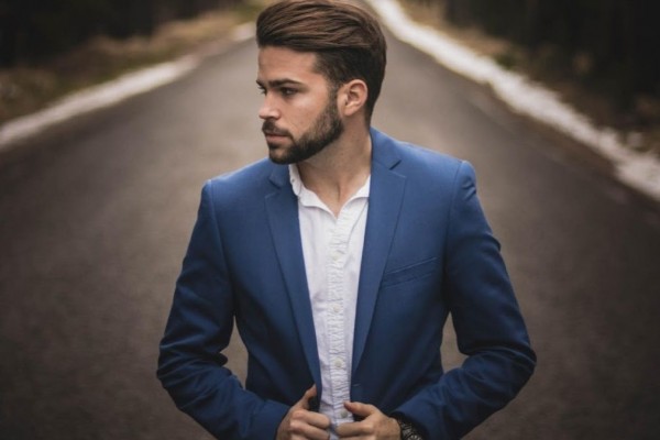 Cowok Dicap Gentleman Kalau Lakuin 5 Hal Ini, Mana yang Kamu Banget?