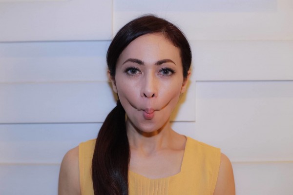 7 Gaya Yoga Wajah yang Mudah dan Ampuh Banget Kurangi Lemak di Pipi