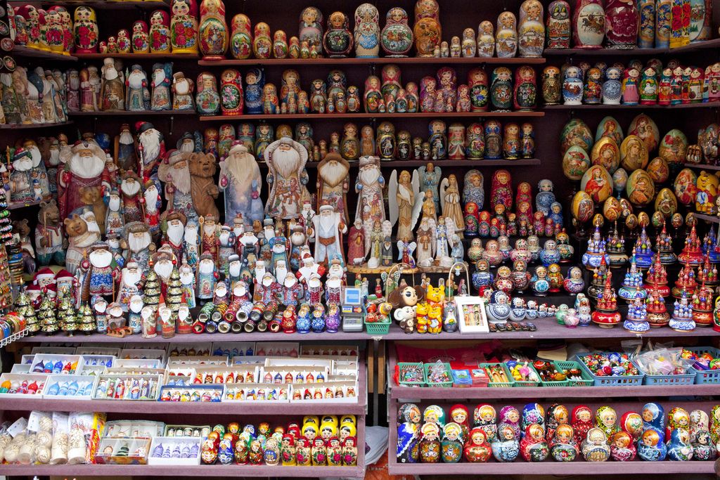 Что можно купить в 3 мире. Сувениры. Русские сувениры. Популярные сувениры. Венесуэла сувениры.