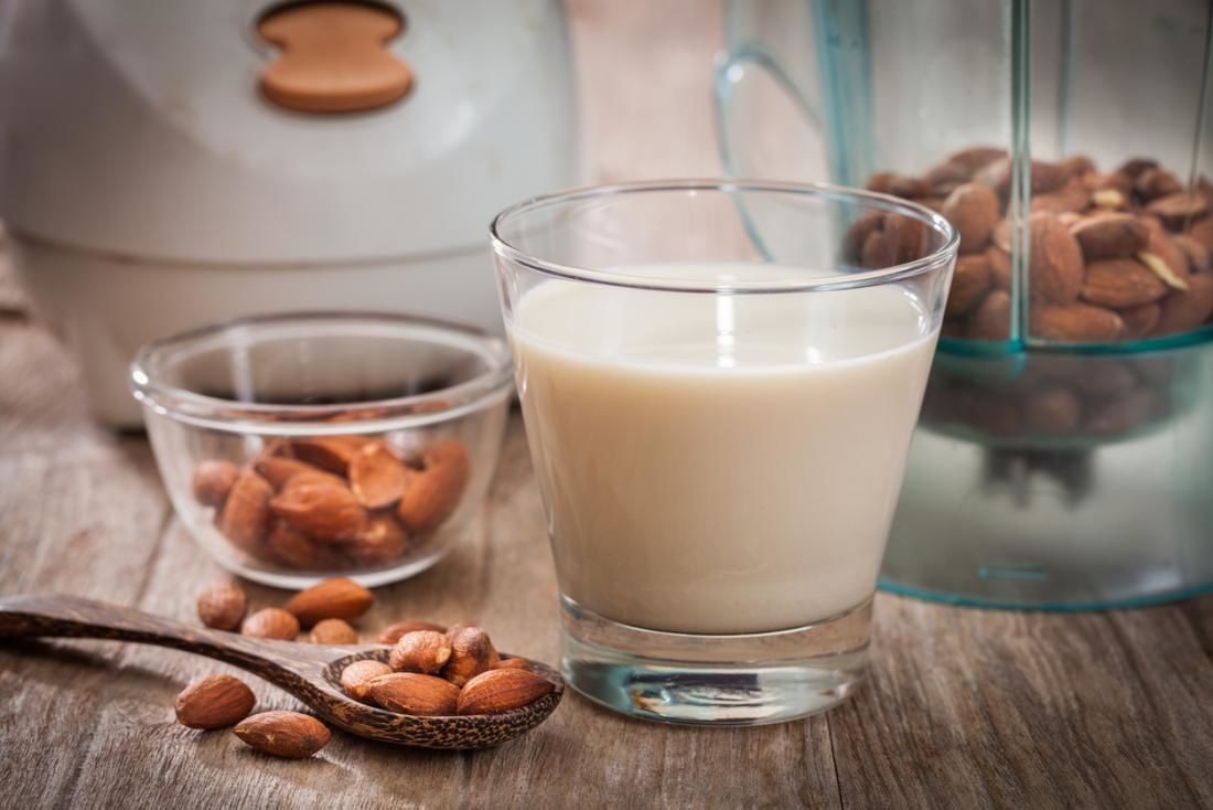 7 Manfaat Susu Almond untuk Kesehatan dan Kecantikan