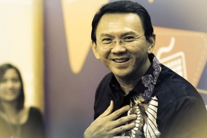 Unggah Foto Jokowi-Prabowo Berpelukan, Fifi Lety Ungkit Masa Lalu Ahok