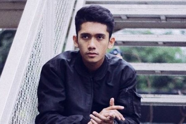 10 Pesona Ramli, Teman Duet Mulan Jameela di Single 'Boneka Barbie'