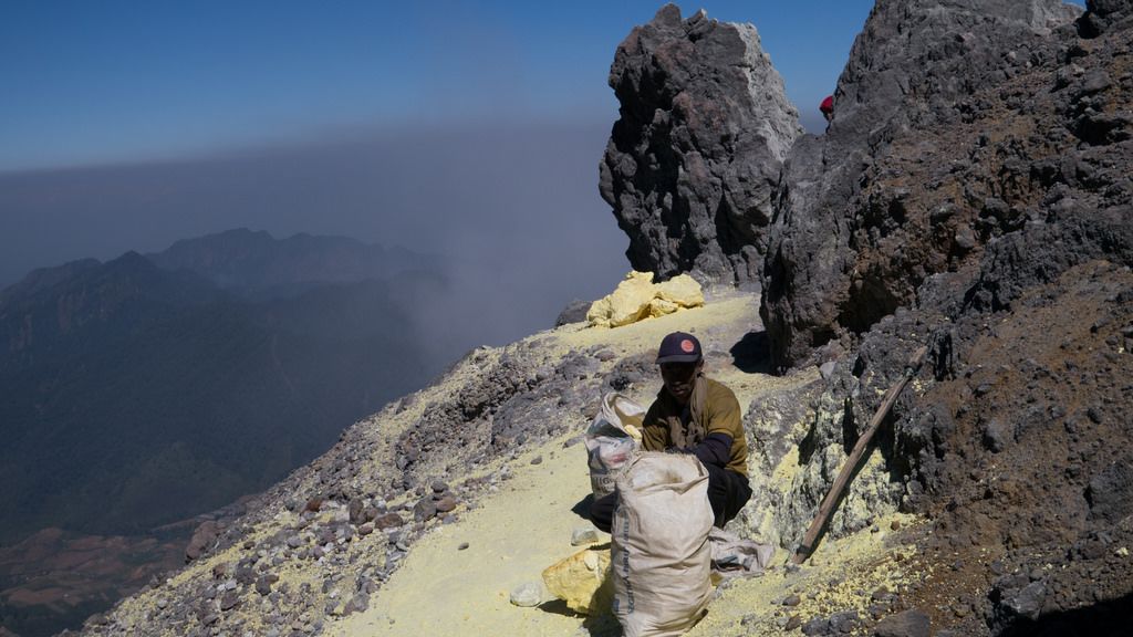 18 Gunung Paling Indah Di Pulau Jawa Bak Kepingan Surga Dunia