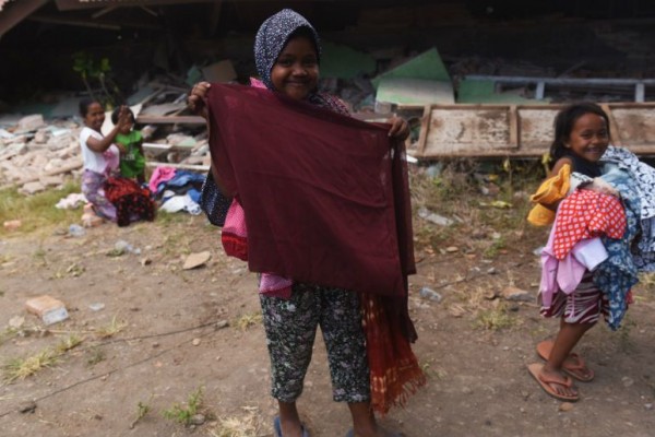 Kirim Psikolog ke Lombok, Risma: Anak-anak Supaya Kuat