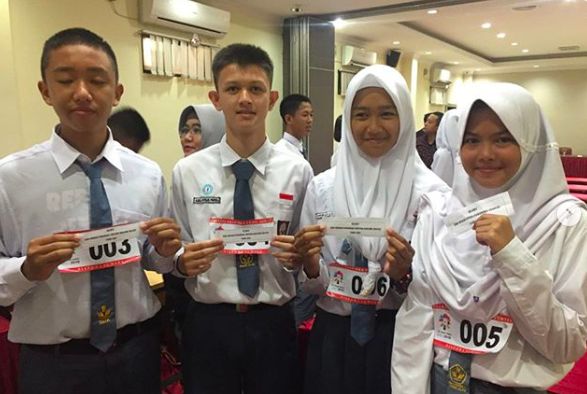 Profil Zanati Tahta, Pembawa Baki di Upacara Penurunan Bendera HUT RI