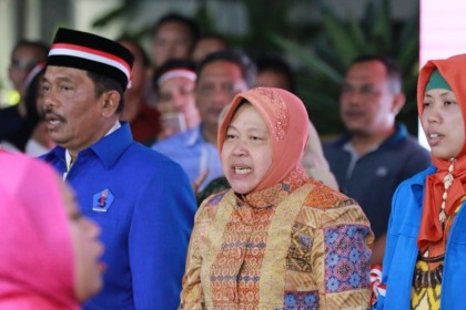 Risma Marah-marah di Depan Ribuan Orang, Kenapa Ya?