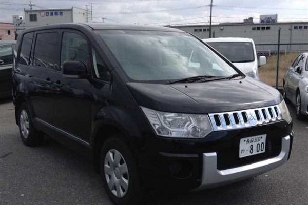 Deretan Mobil Boxy yang Disuntik Mati