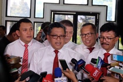Disindir Andi Arief, Sekjen PDIP Cuek