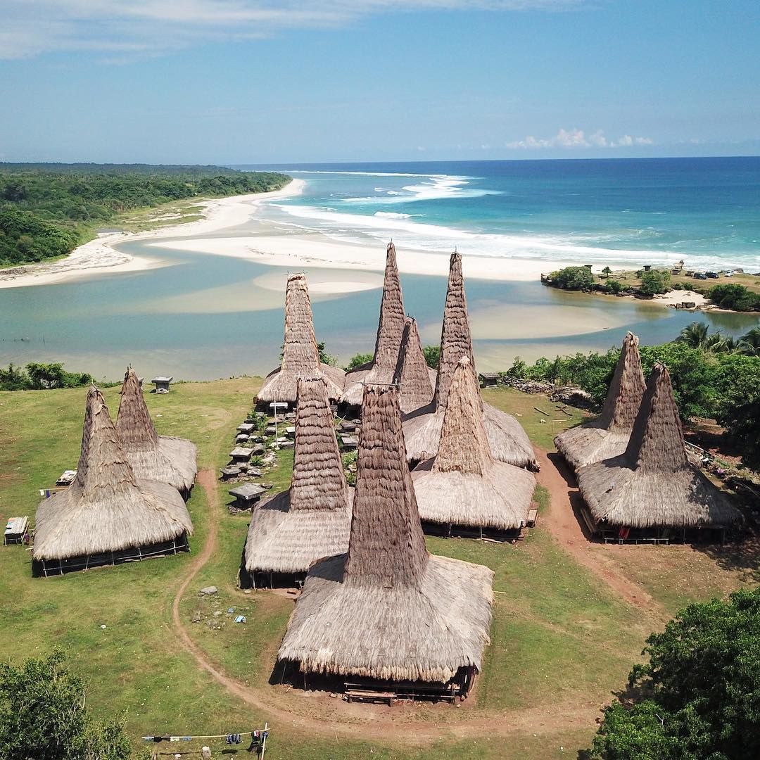 8 Destinasi Wisata Paling Kece di Pulau Sumba, Lebih Indah