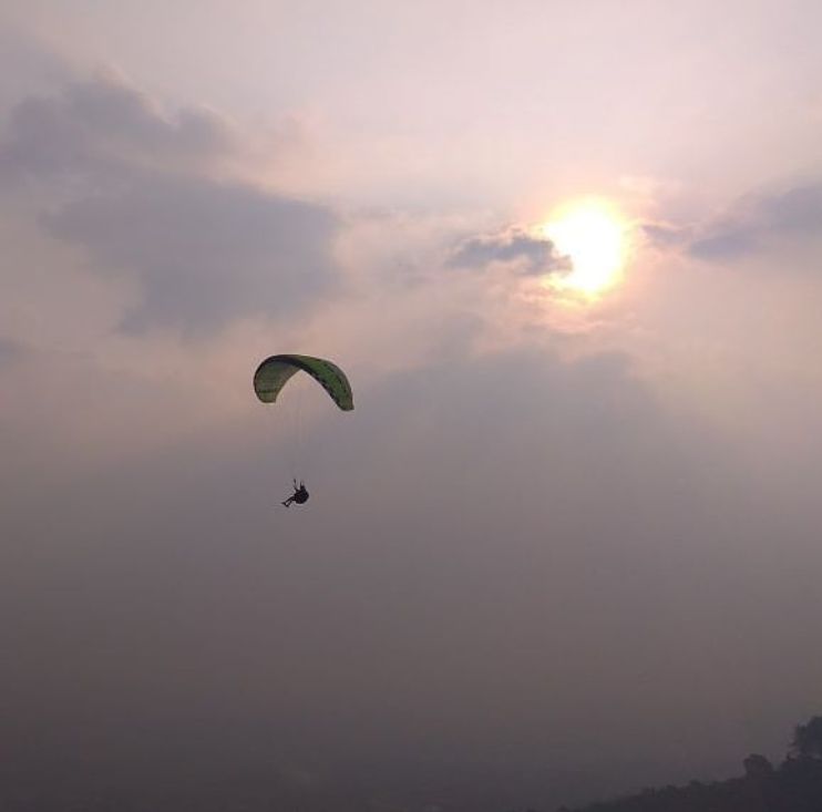 10 Potret Seru Paralayang di Gunung Mas Bogor, Arena Asian Games 2018