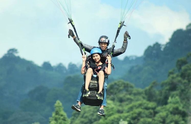 10 Potret Seru Paralayang di Gunung Mas Bogor, Arena Asian Games 2018