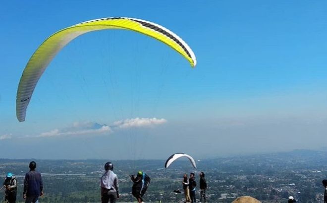 10 Potret Seru Paralayang di Gunung Mas Bogor, Arena Asian Games 2018