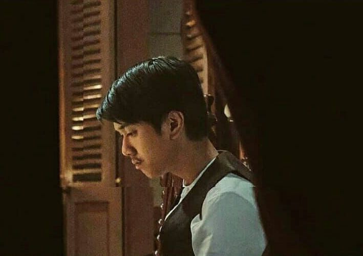 Bikin Pangling, 9 Transformasi Iqbaal di Film Bumi Manusia