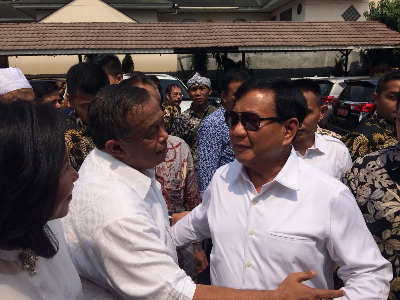 Kunjungi Ponpes Banyuwangi, Prabowo Ajak Santri Ngobrol Bahasa Inggris