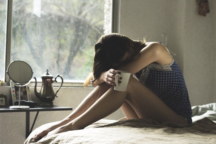 Ini 7 Perbedaan Depresi dengan Sedih Biasa yang Tidak Boleh Diremehkan