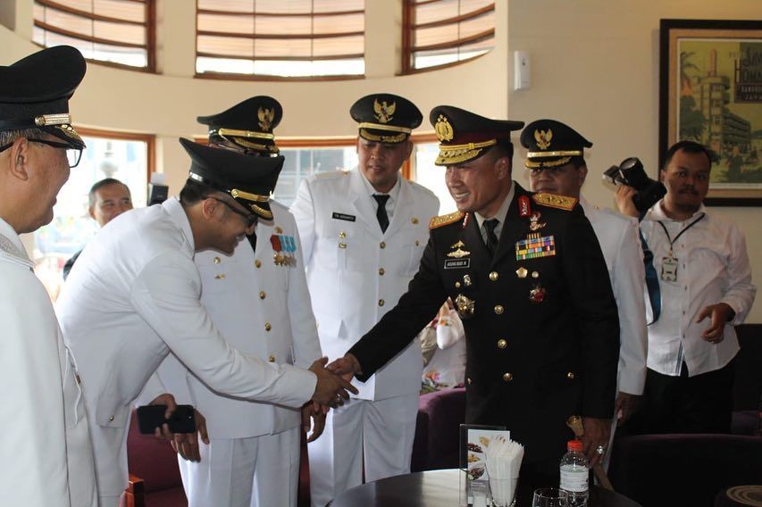 Jadi Wakil Bupati Bandung Barat 10 Potret Pelantikan Hengky Kurniawan
