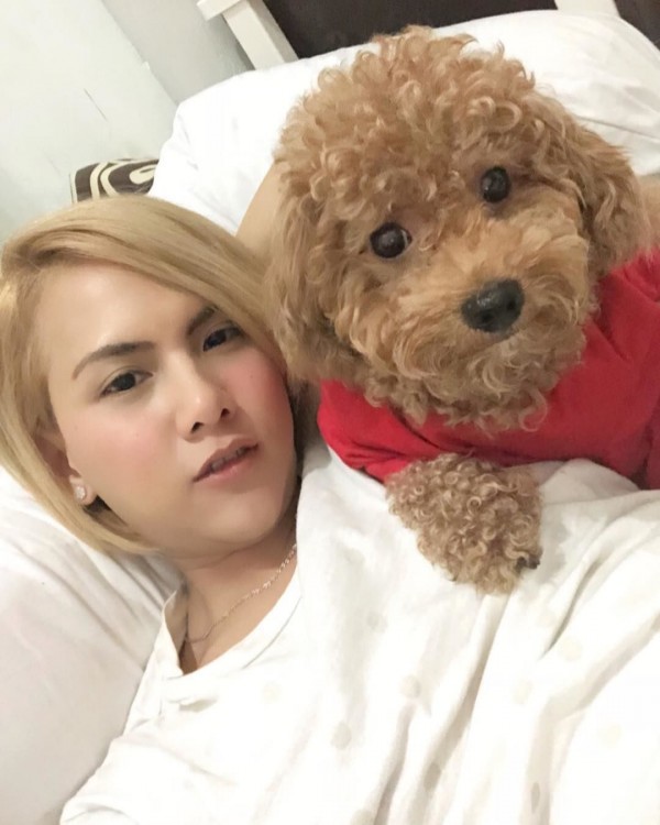 Dulu Tomboy, 10 Potret Manis Evelin Mantan Aming Ini Bikin Pangling
