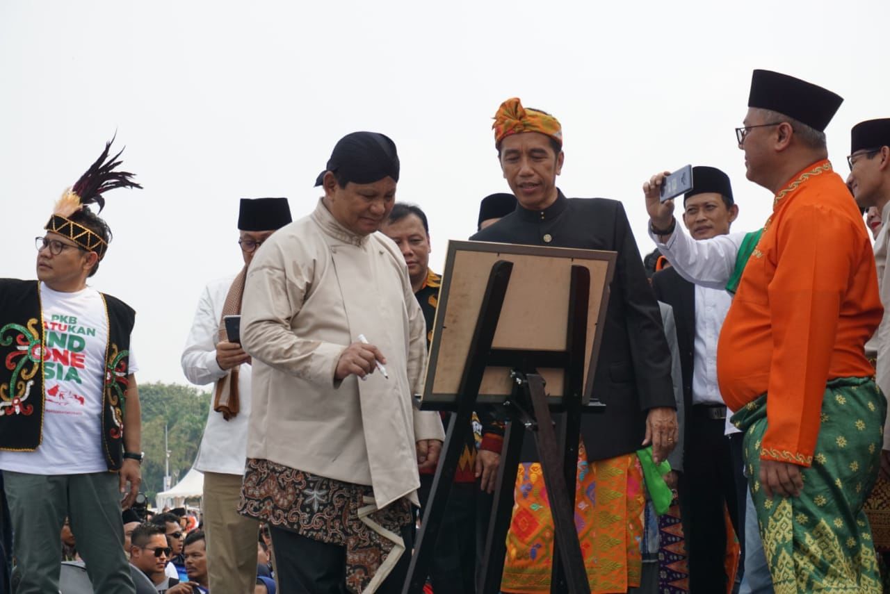 Jelang Debat, Charta Politika Sebut Jokowi Ungguli Prabowo di Jatim