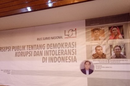 Survei LSI: Demokrasi Bisa Mundur Karena Korupsi dan Intoleransi