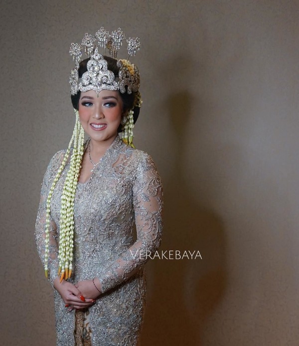 Ningrat & Mewah, 15 Kebaya Cantik untuk Pernikahan Adat Sunda