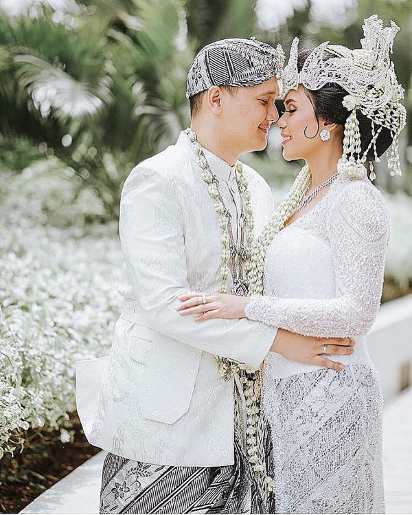 Ningrat & Mewah, 15 Kebaya Cantik untuk Pernikahan Adat Sunda