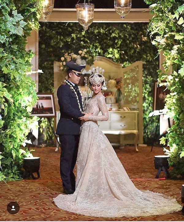 Ningrat & Mewah, 15 Kebaya Cantik untuk Pernikahan Adat Sunda