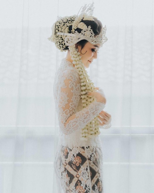 Ningrat & Mewah, 15 Kebaya Cantik untuk Pernikahan Adat Sunda